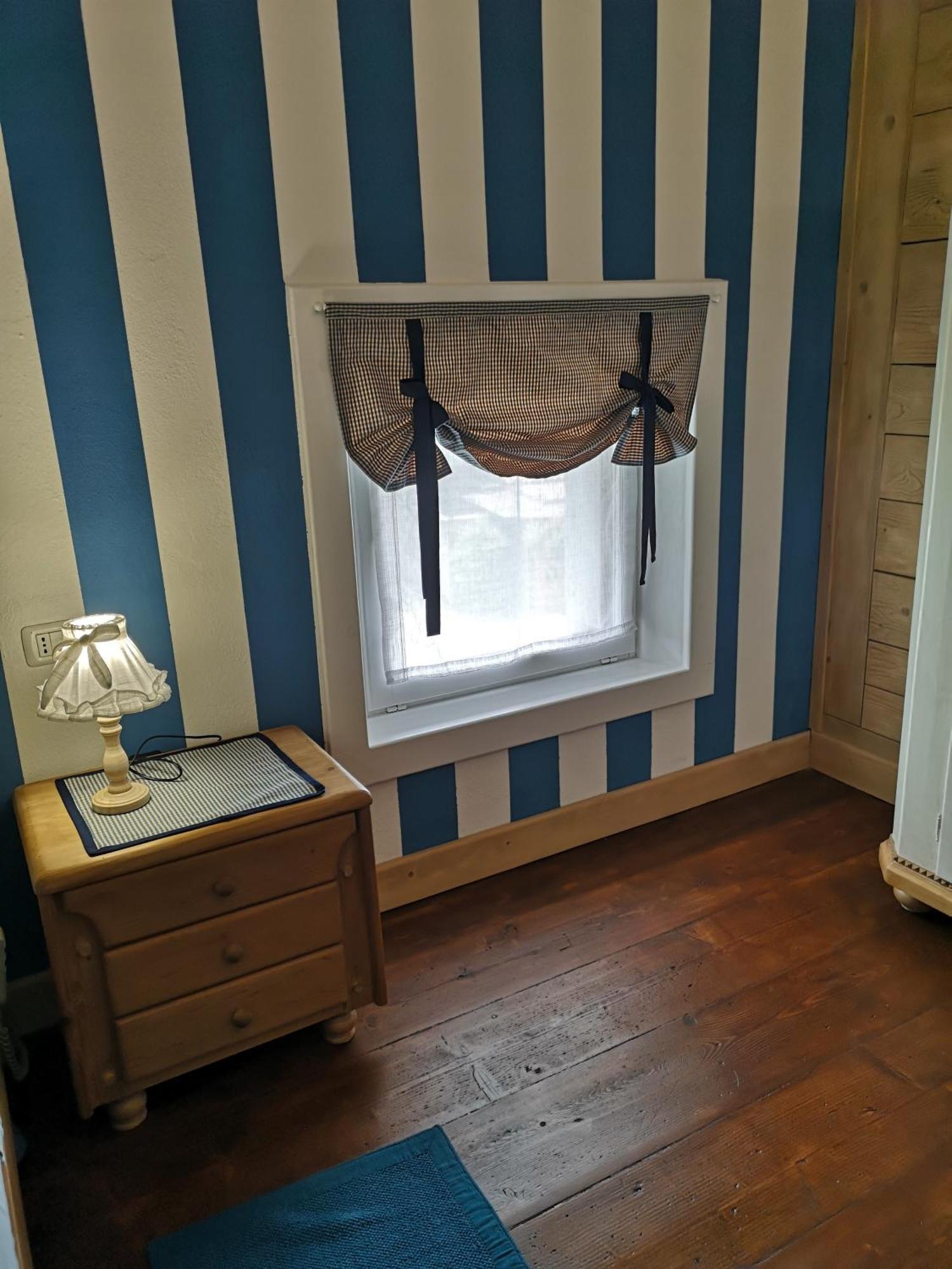 East Wind Bed & Breakfast Medea Ngoại thất bức ảnh