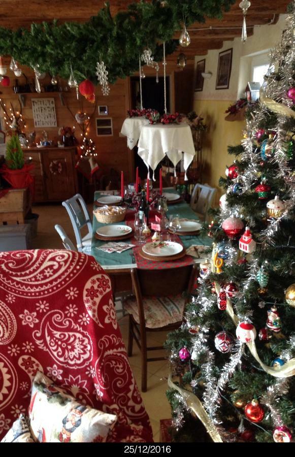 East Wind Bed & Breakfast Medea Ngoại thất bức ảnh